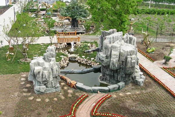 廠區(qū)假山設(shè)計制做基本要素：園林假山制作的要點與應(yīng)用